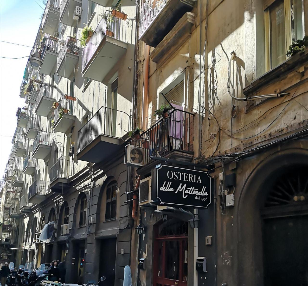 Domus Luigi Leone II Bed & Breakfast Napoli Bagian luar foto