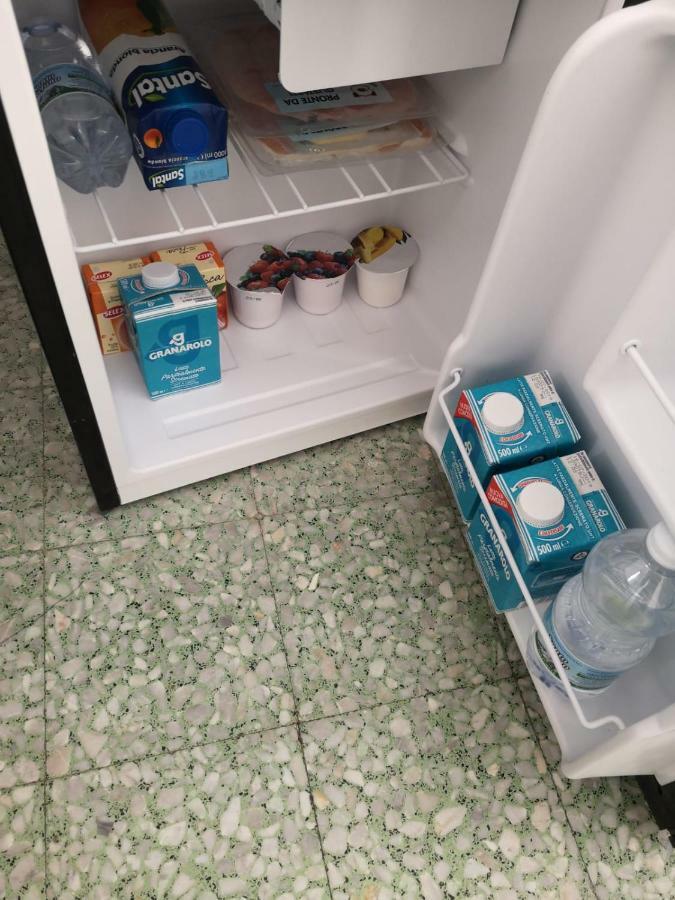 Domus Luigi Leone II Bed & Breakfast Napoli Bagian luar foto