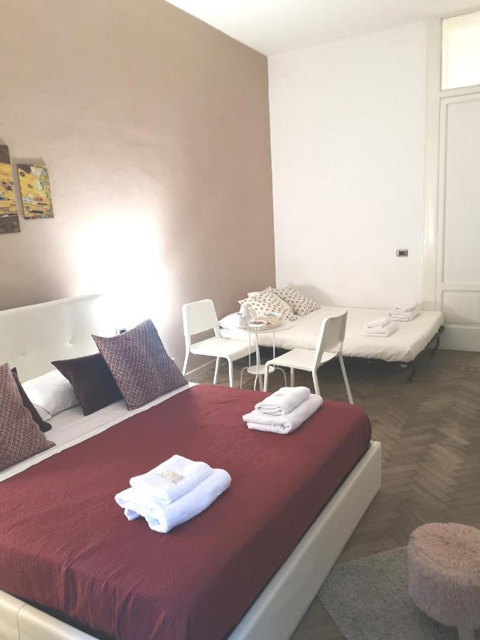 Domus Luigi Leone II Bed & Breakfast Napoli Bagian luar foto
