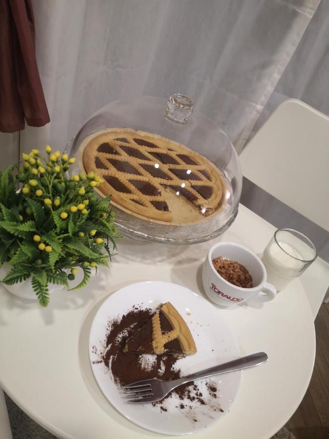 Domus Luigi Leone II Bed & Breakfast Napoli Bagian luar foto